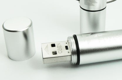 Gravuren auf dem Anschluss von USB Sticks werden beliebter