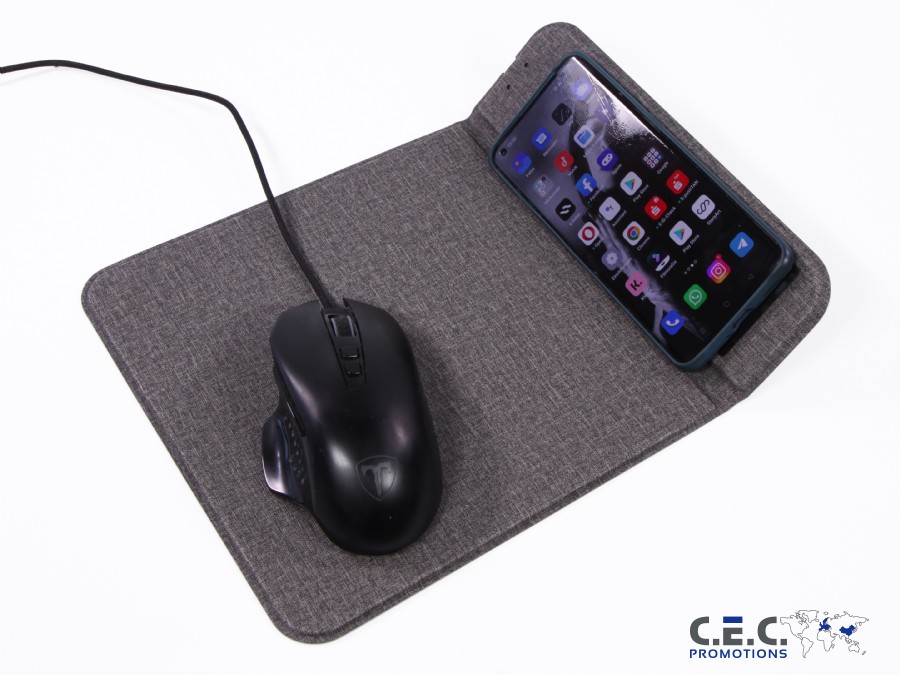 2-in-1 Wireless Charger Mauspad Textil