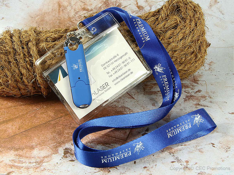 Ausweis-Set mit USB-Stick und Lanyard