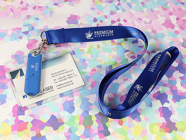 Ausweis-Set mit USB-Stick und Lanyard