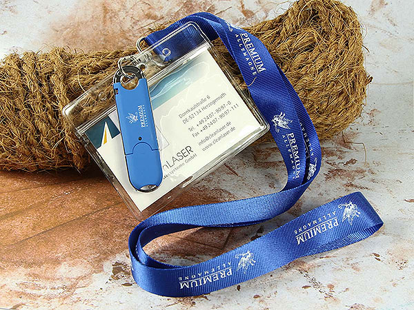 Ausweis-Set mit USB-Stick und Lanyard