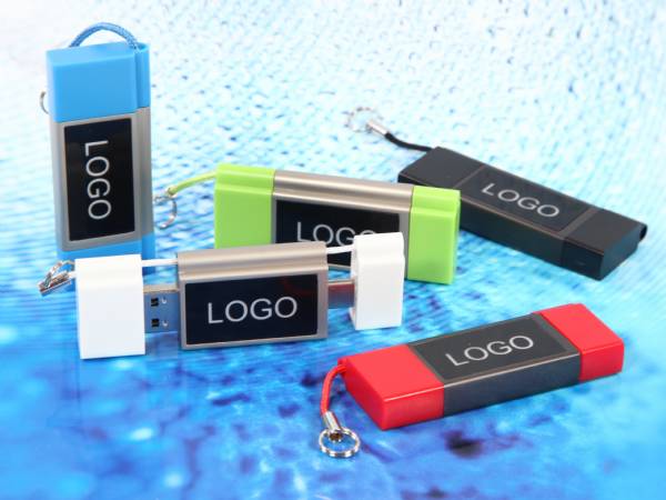 LED USB-Stick mit dualem Stecker (Typ-A + Typ-C) und Leuchteffekt, idealer Werbeartikel