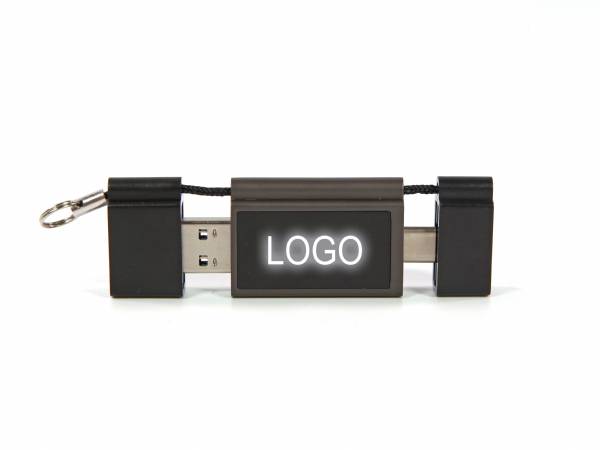 USB-Stick mit individuellem Logo-Bereich und schwarzem Gehäuse, ideal für Werbezwecke und zur Markenpräsentation.