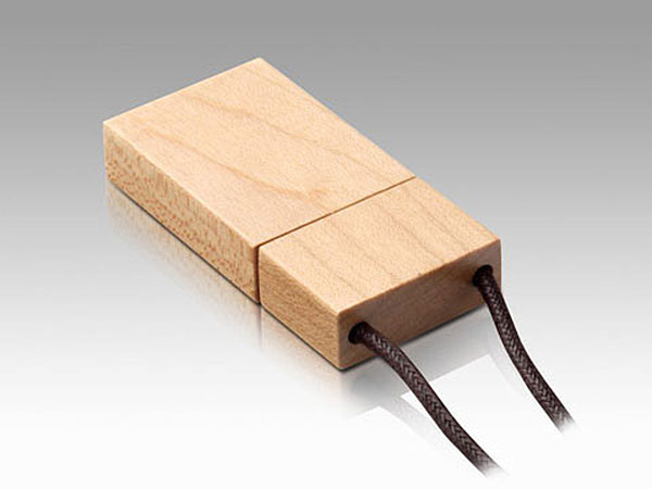 USB Holz mit Textilkordel
