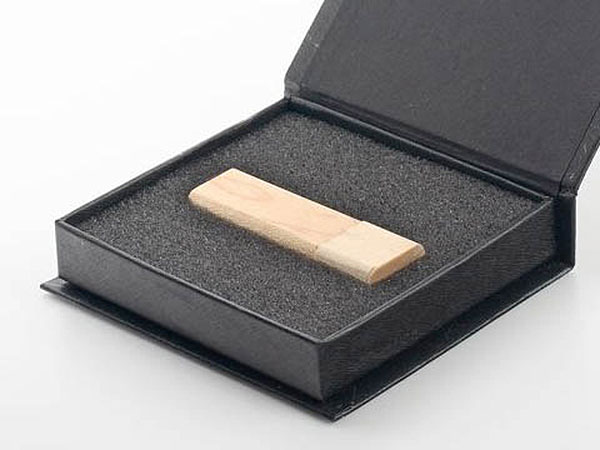 USB-Stick Holz 02