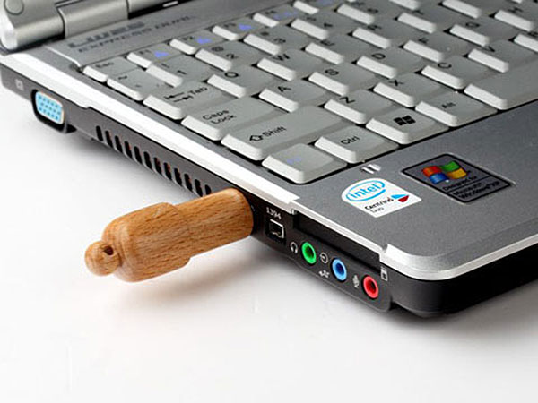 USB-Stick Holz 07