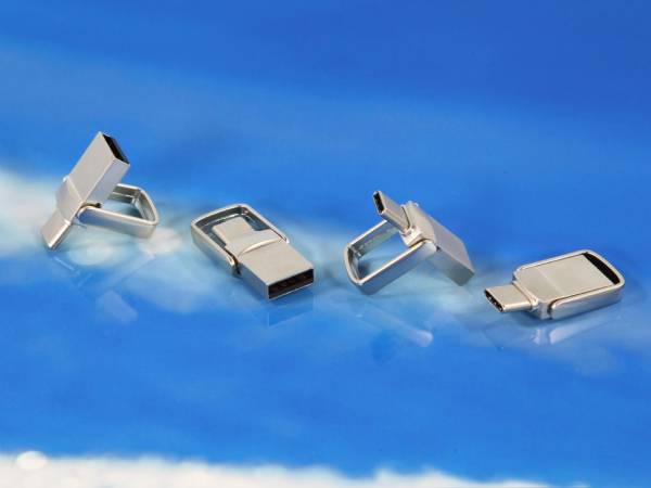 USB-Sticks in verschiedenen Designs, ideal für individuell bedruckbare Logos und als Werbemittel.