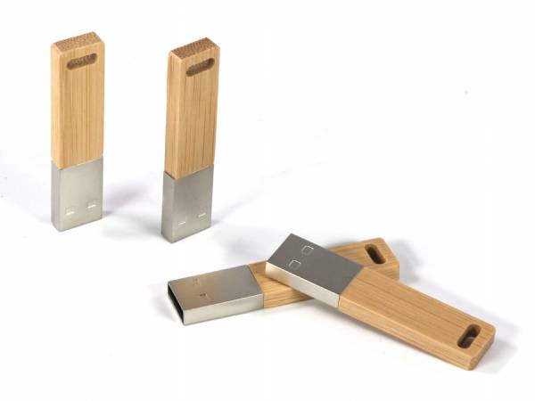 USB-Stick aus Holz mit elegantem Metallbereich, ideal für individuelle Logo-Drucke und Werbezwecke.