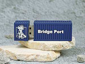 usb stick container schiff transport hafen logo