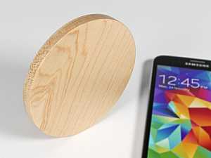 wireless charger holz basic hell natur ladegerät