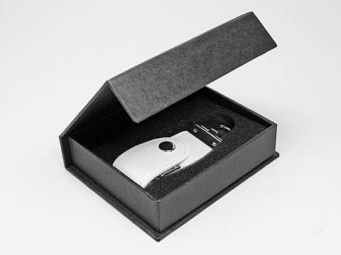 Geschenkverpackung mit Magnetverschluss, für USB-Sticks
