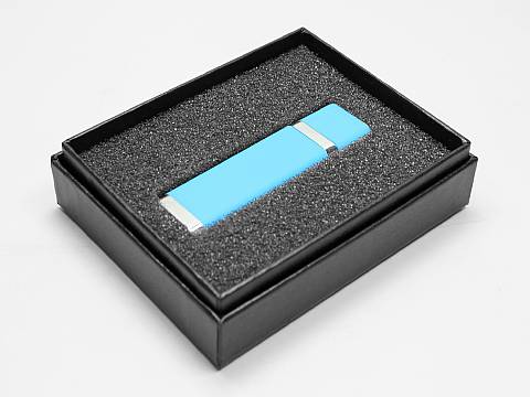 Verpackung mit Stuelpdeckel, geeignet für USB-Sticks