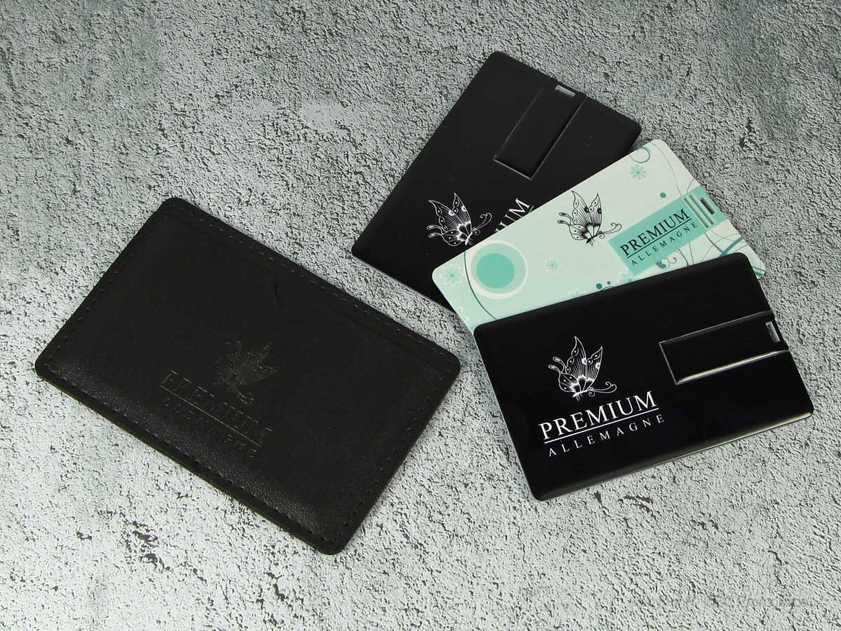 USB-Karte mit Lederetui und Logo-Prägung
