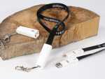 USB-Stick mit abnehmbarem Lanyard und Platz für individuelles Branding, perfekt für Events und Promotions.