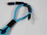 USB-C-Anschluss des Ladekabels mit Karabiner