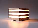 Dimmbare Cubusleuchte aus Holz
