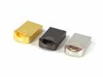 USB-Sticks in Gold, Schwarz und Silber mit modernem Design und Platz für individuelles Logo-Druck.