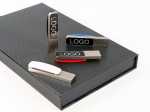 Verschiedene USB-Sticks in einem eleganten Gehäuse, ideal zur individuellen Logo-Gestaltung für Werbung und Promotion.