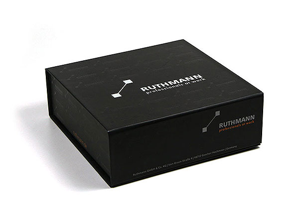 Geschenkverpackung UV-Lack schwarz bedruckt, Individuelle Klappbox