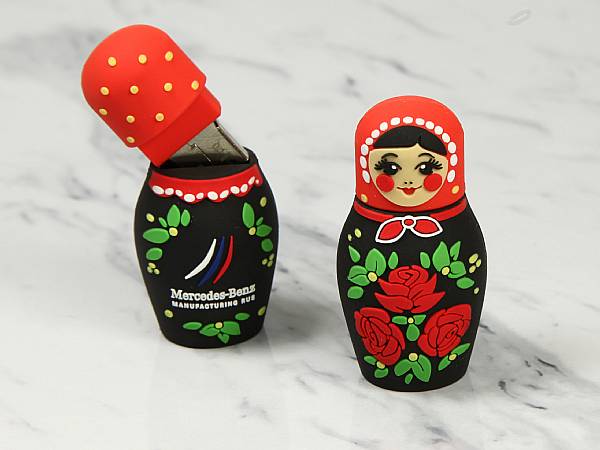 Die Matrjoschka bietet sich für russische Kunden als nettes Werbegeschenk an. Passend zum Logo kann diese von uns designt werden. Fragen Sie uns dazu einfach unverbindlich an.
