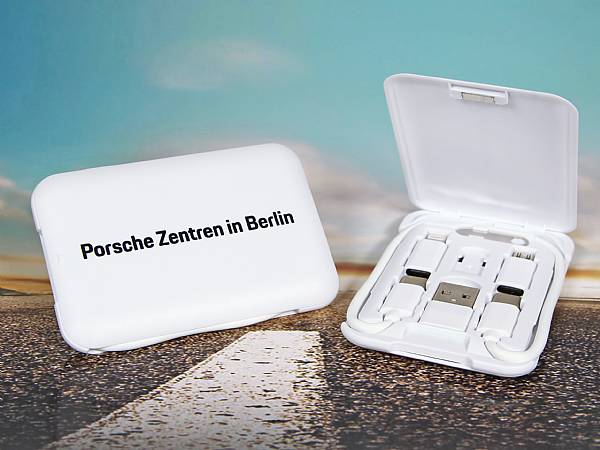 adapter set notfall ladekabel box verpackung porsche werbung