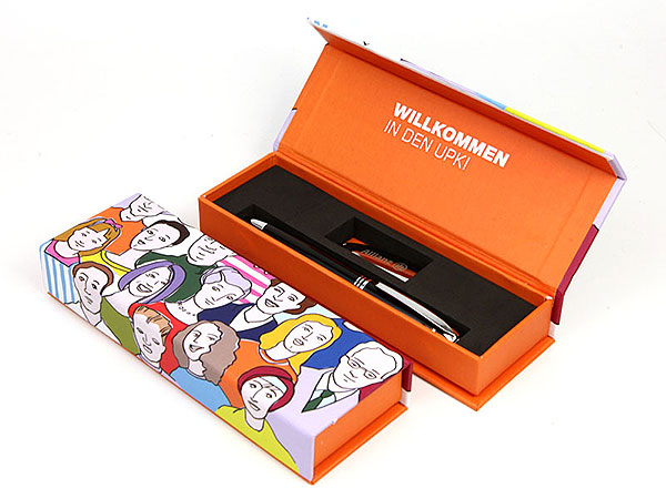 Sonderverpackung Stiftebox Kugelschreiber Verpackung Logo digitaldruck aufdruck bedruckte Klappbox orange