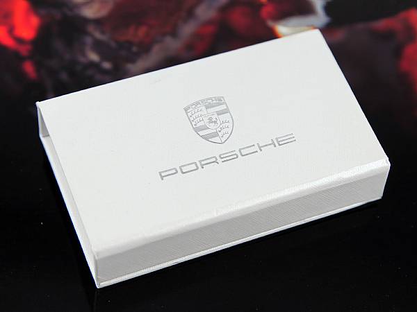 Dongle Box weiss Verpackung Porsche