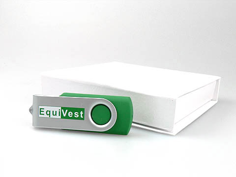 EquiVest USB-Stick mit Firmenlogo gruen, Metall.01