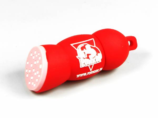 USB-Stick in Form einer Wurst, rot mit einem individuellen Logo-Bereich für Markenpräsentationen.