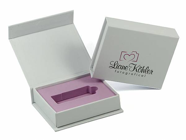 klappbox weiss innen rosa logo köhler