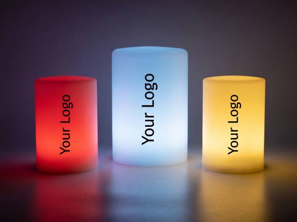 LED-Tischleuchten in verschiedenen Farben mit Platz für individuelles Logo, ideal für Werbung und Events.