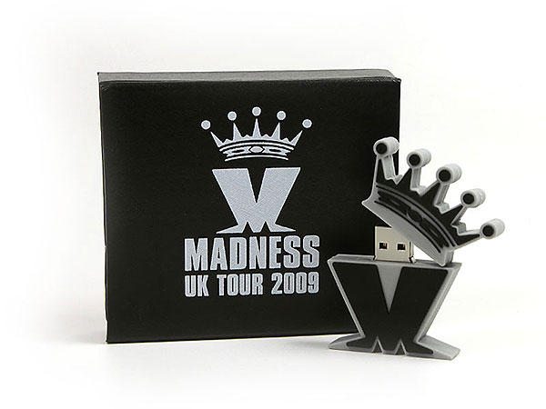 usb-stick-logo-freiform-100.html, Madness Fanartikel USB-Stick Logo Konzert Band, CustomLogo, PVC