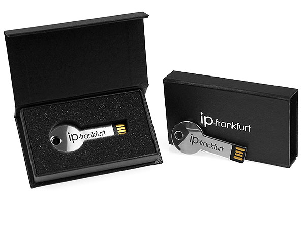 ip-Frankfurt Schlüssel USB-Stick mit Gravur und Geschenkbox