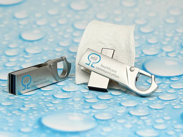 typ c usb stick mit logo bedrucken karabiner
