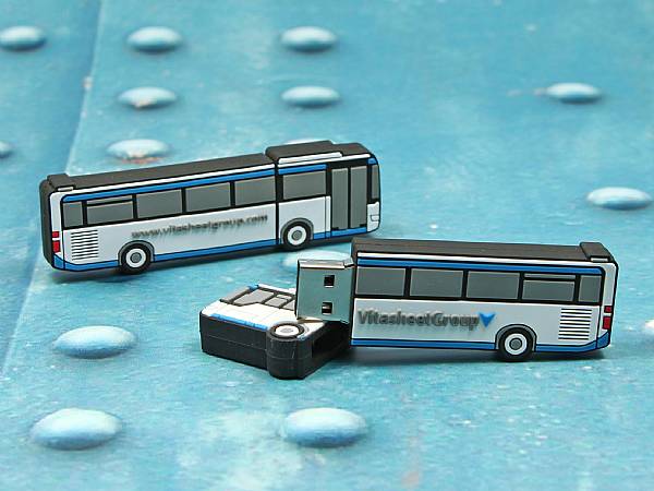 usb stick bus transport personen verkehr strasse werbung