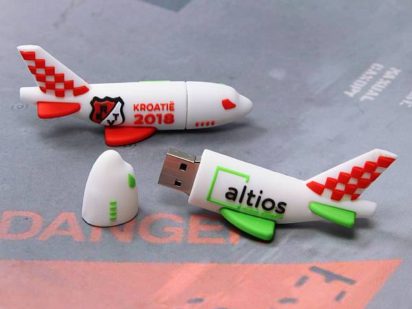 usb stick flugzeug reisen transport fliegen logo