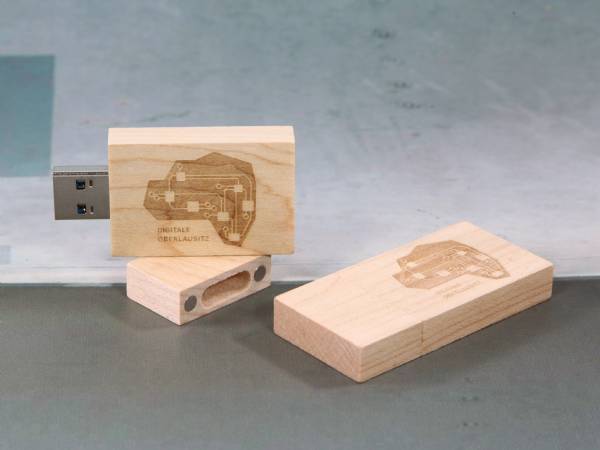 usb stick holz business natur hellbraun gravur kreativ werbung