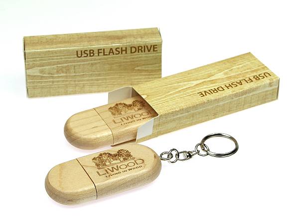 usb stick holz hell abgerundet schluesselanhänger anhänger ring logo verpackung