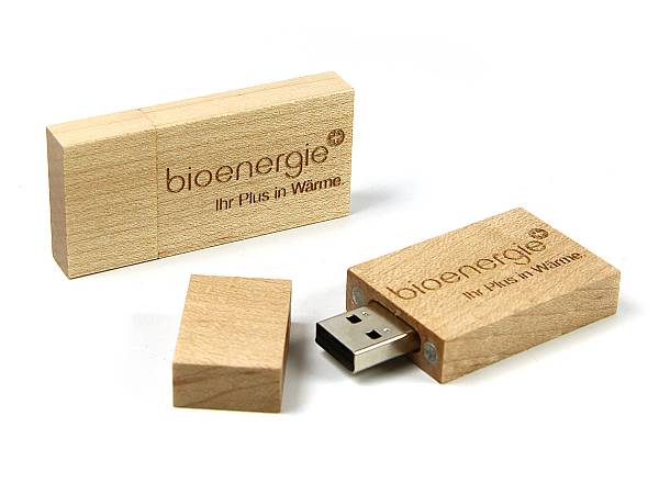 Hochwertiger USB Stick aus Holz, edler Holz Stick mit Ihrem Logo