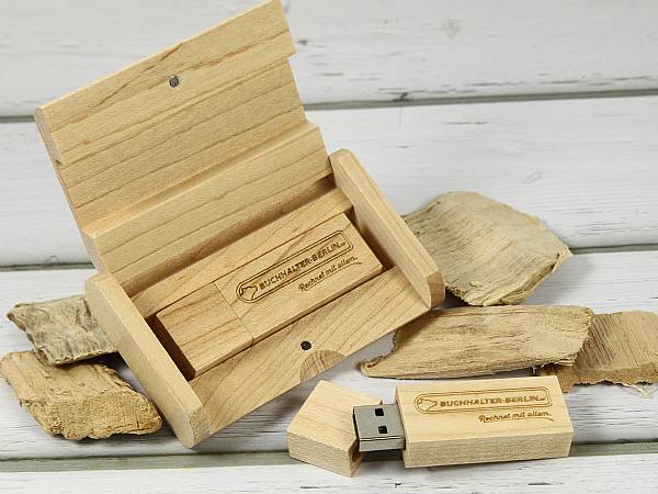 usb stick holz hell natur geschenk schatulle logo