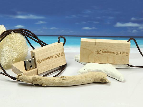 usb stick holz kordel schnur holz hell logo