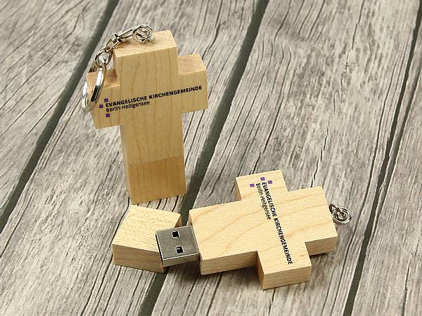 usb stick kreuz holz hell logo schwarz anhänger schluesselanhänger