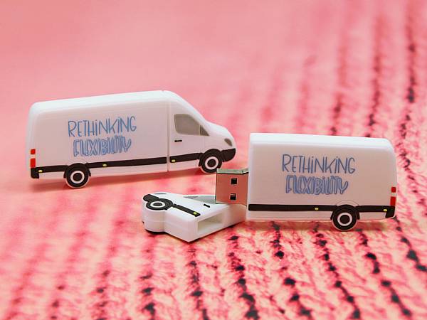 usb stick transporter auto bus kleinbus logo werbung