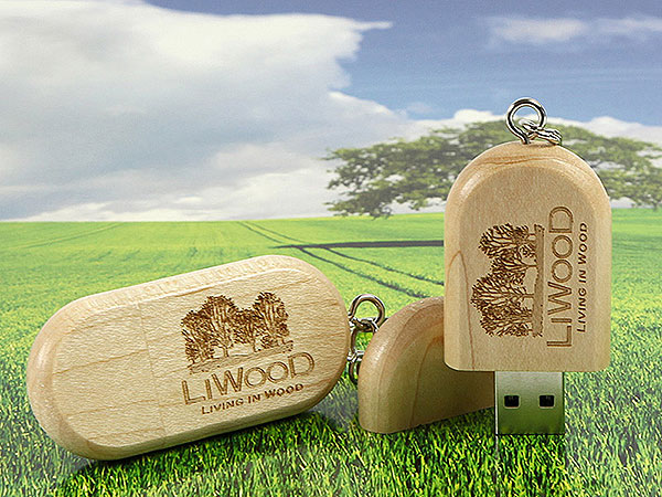 wood usb engraving graviert LiWood logo werbegeschenk