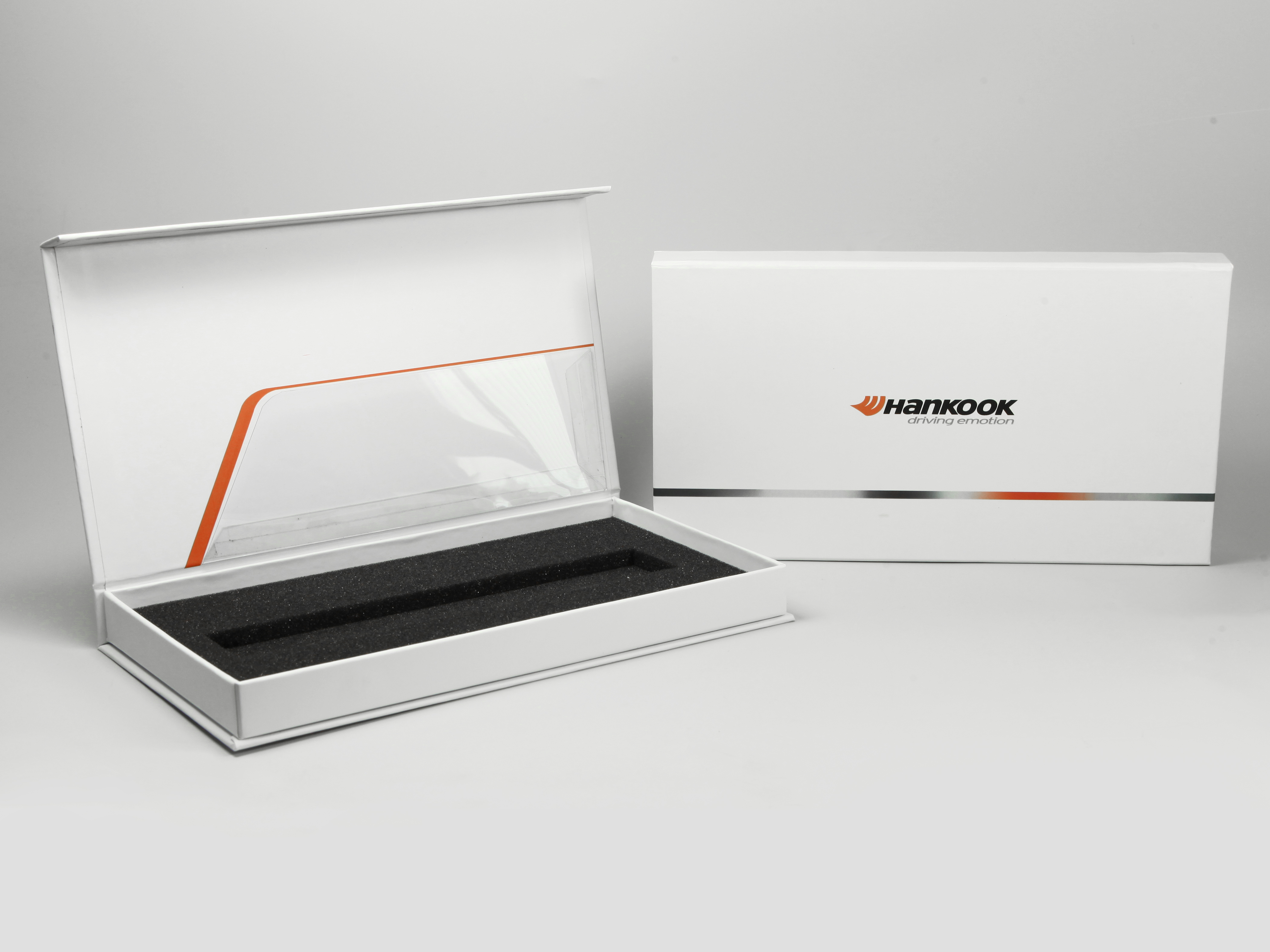 geschenkverpackung box weiss logo transparent