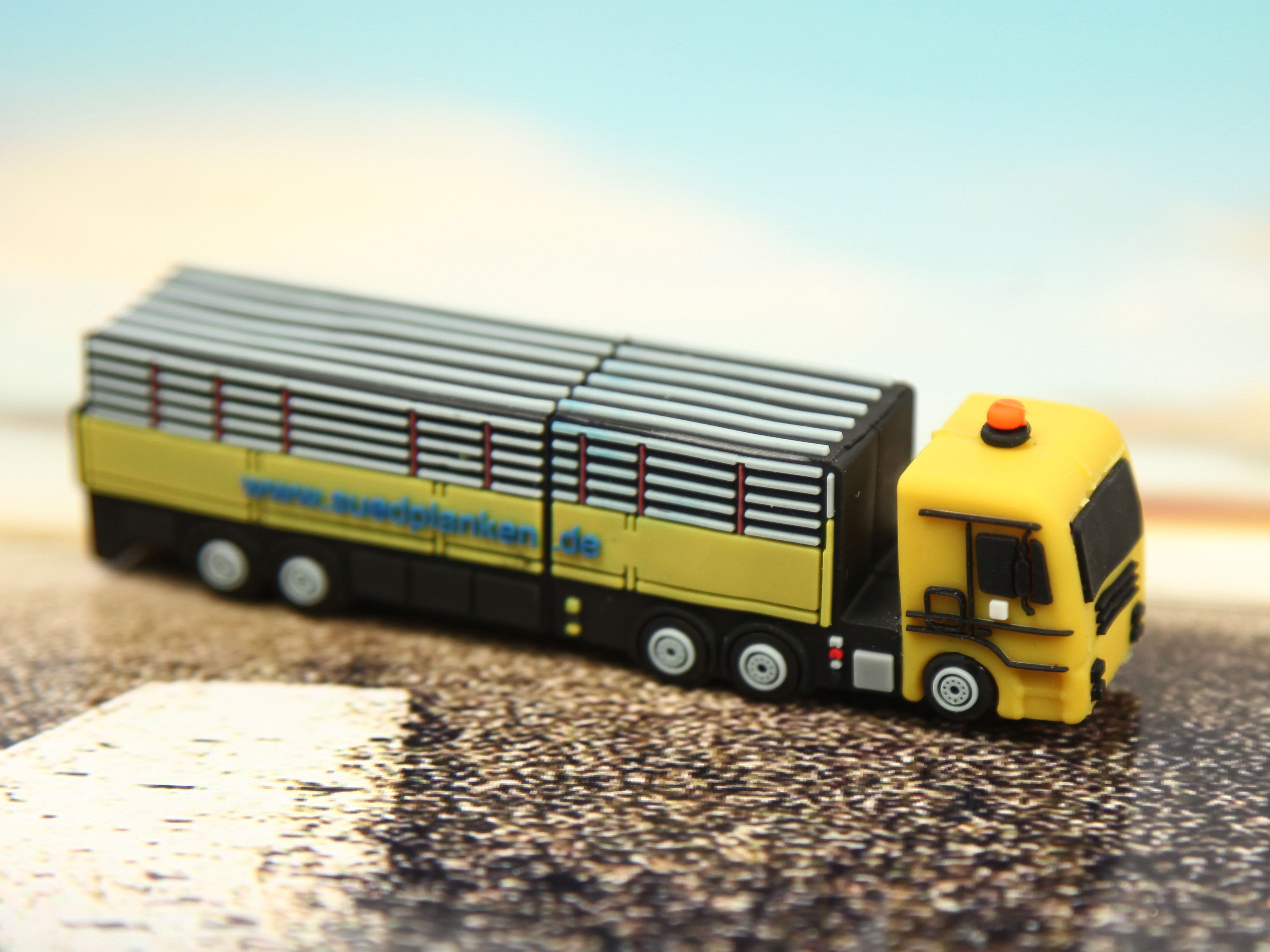 truck usb stick lkw.JPG