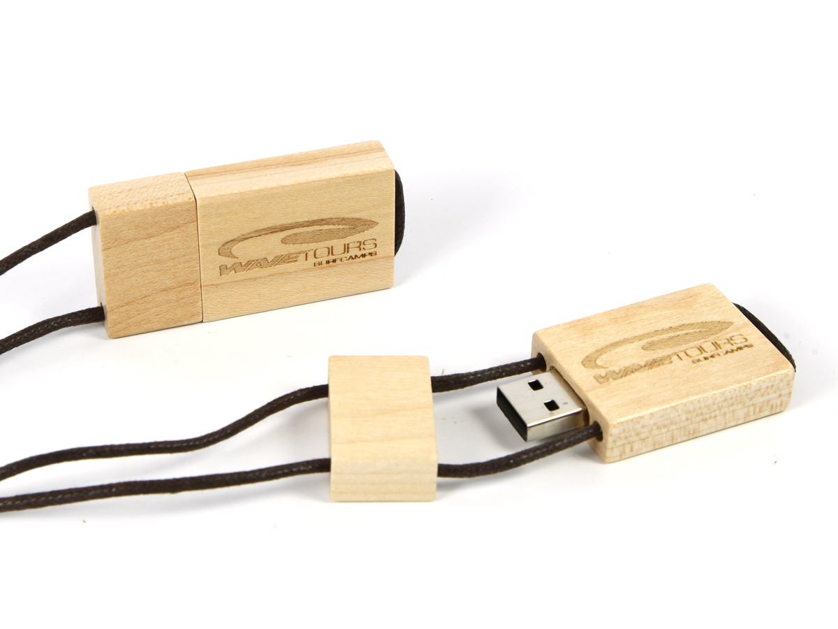 usb stick holz hell hellbraun lederband band logo