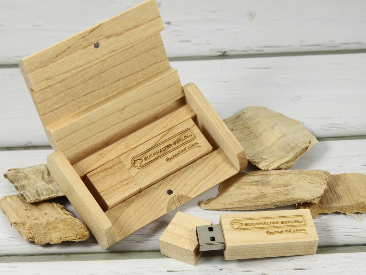 usb stick holz hell natur geschenk schatulle logo