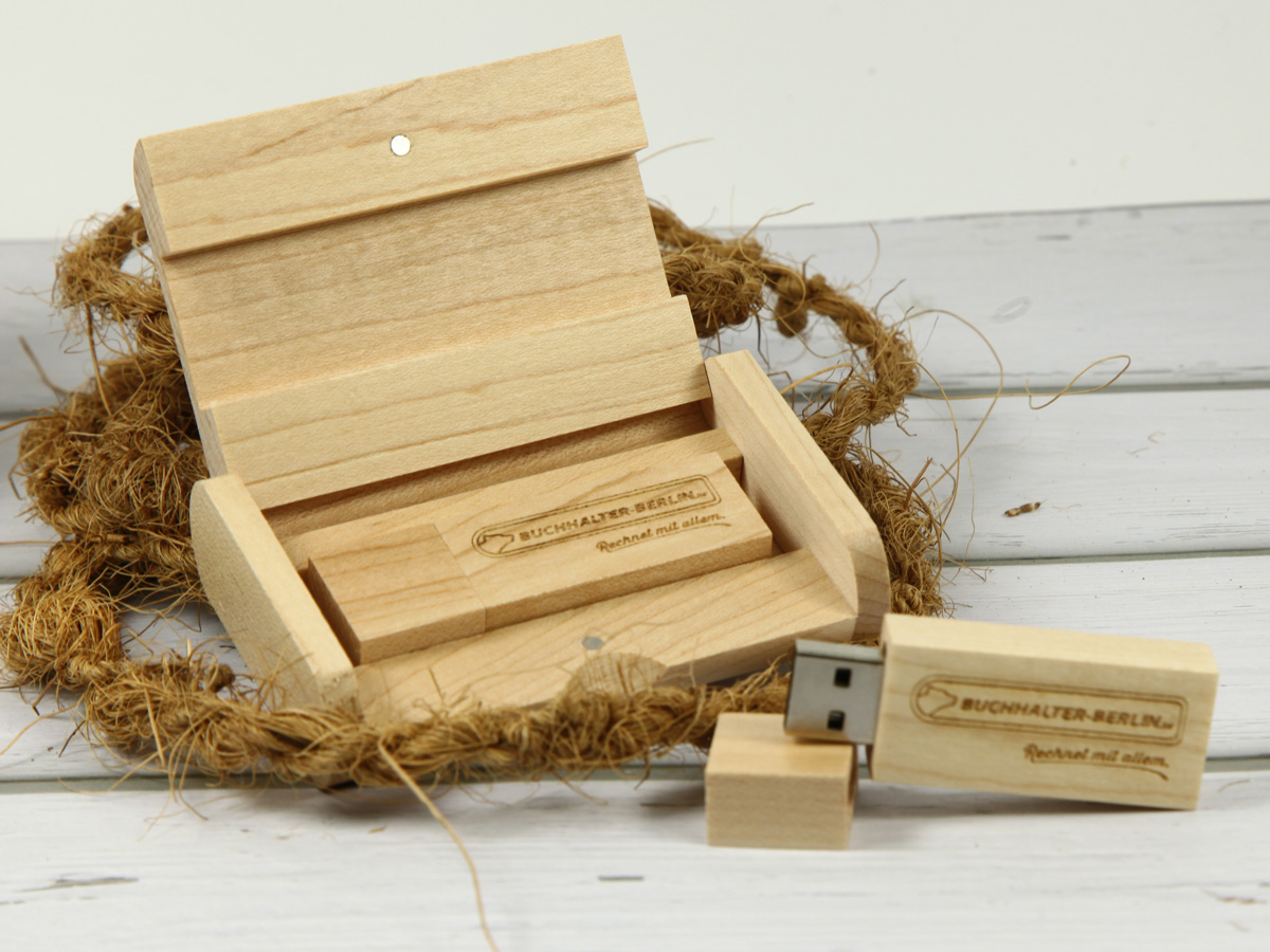 usb stick holz hell schatulle geschenk natur logo