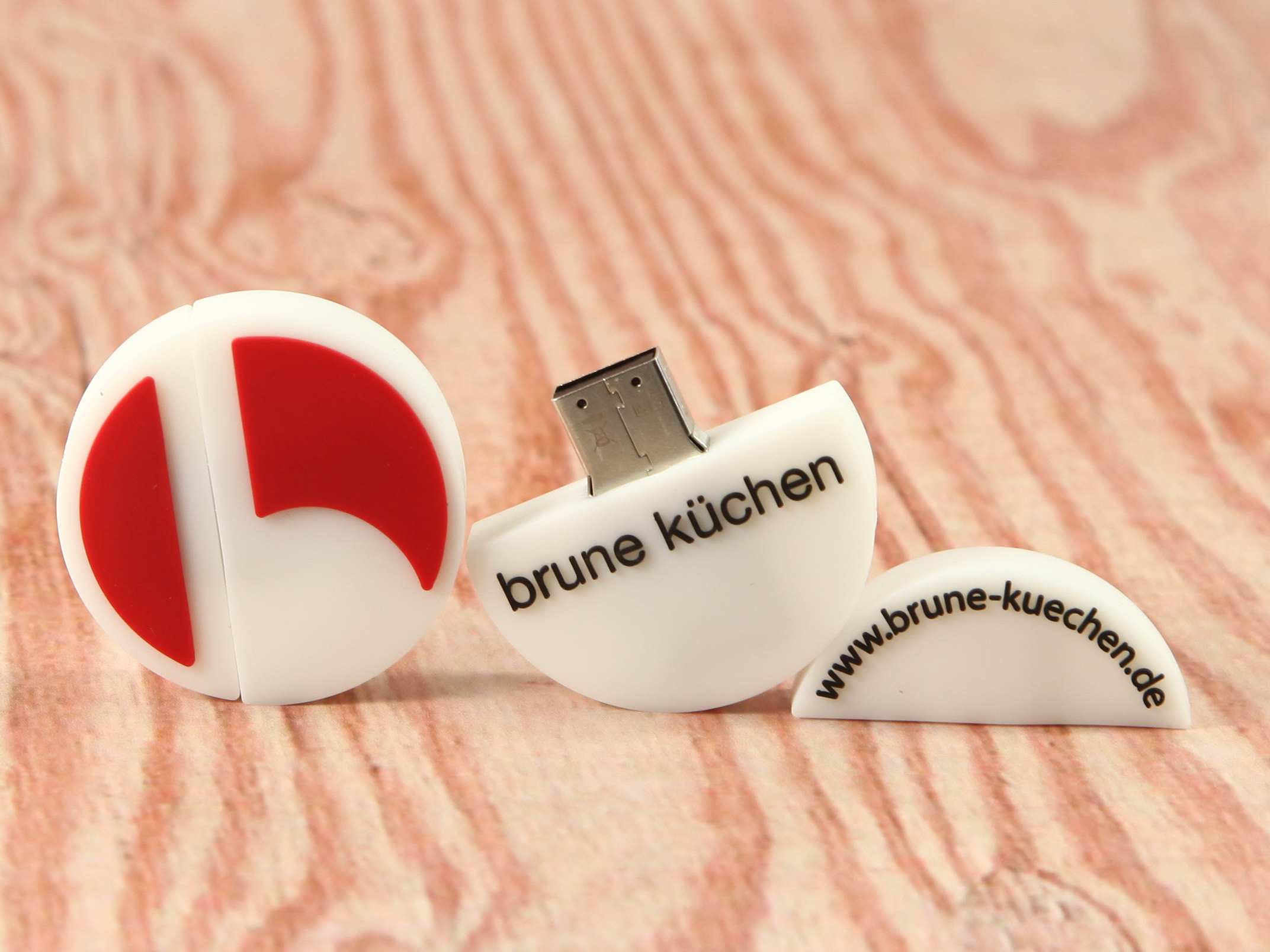 usb stick rund logo weiss rot brune kuechen